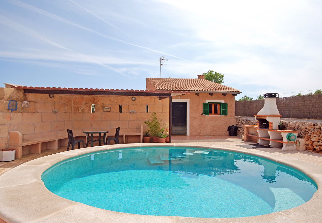 Vista de la piscina de Amalia, casa de campo en Mallorca