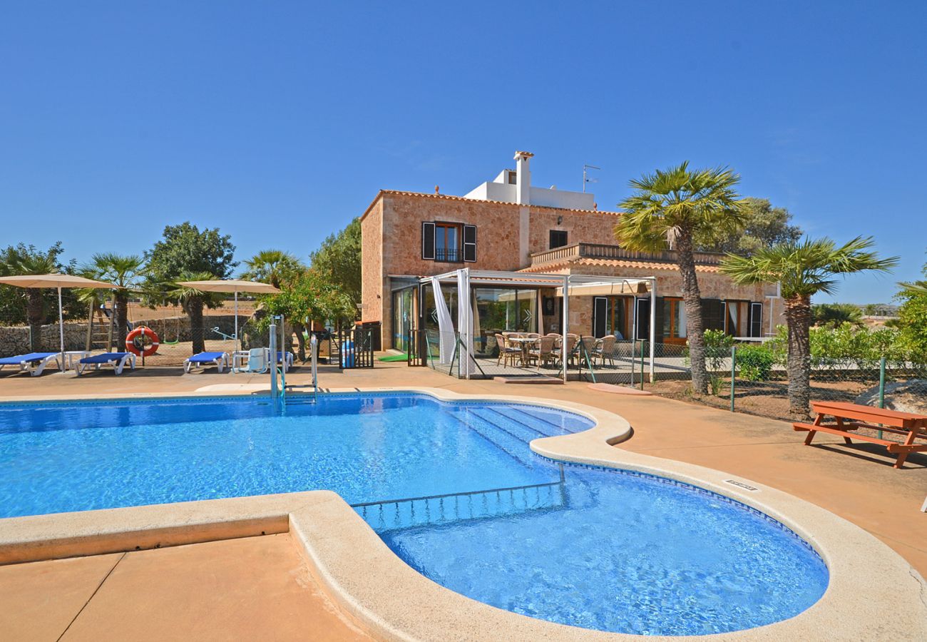 Vista de la piscina de Palmitos 2, casa de campo en Mallorca