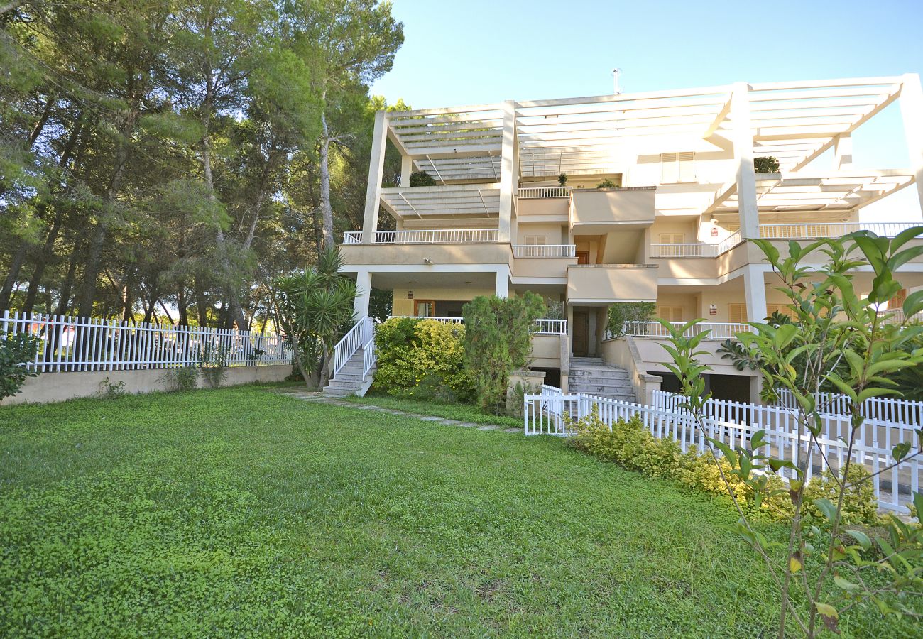 Fachada moderna de la villa cerca de la playa en Mallorca