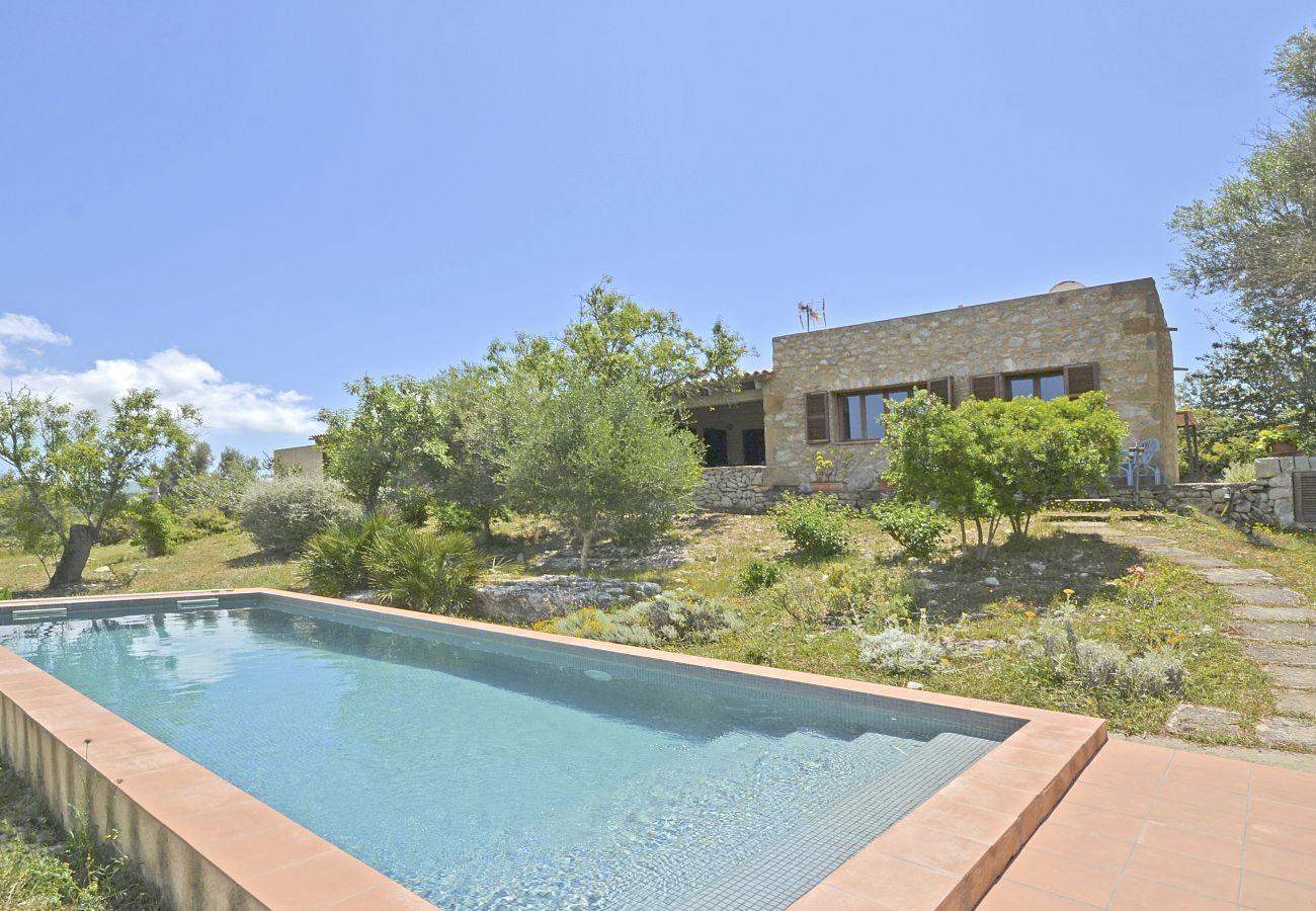 Blick auf den Pool von Font, Landhaus in Artà
