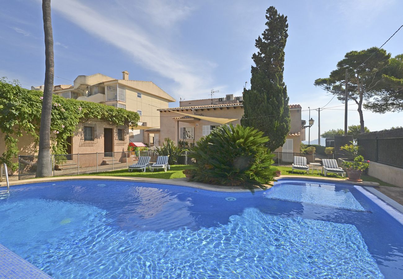 Blick auf den Pool von Llenaire - Xata, Haus am Meer in Puerto de Pollença