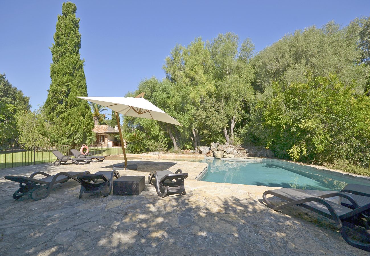Charming facade of the Sestadors house with private pool in Mallorca