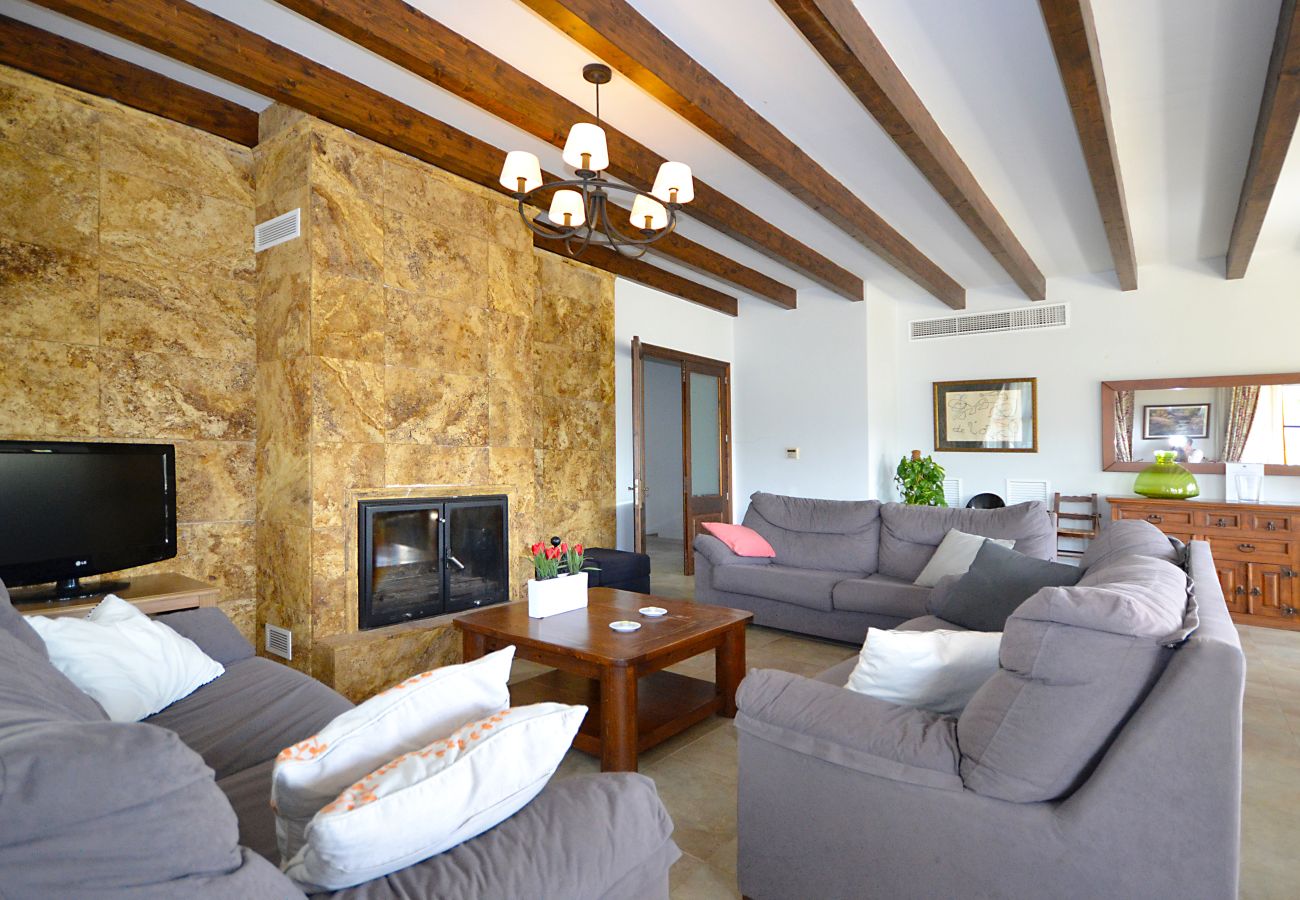 Cottage in Petra - Pleta