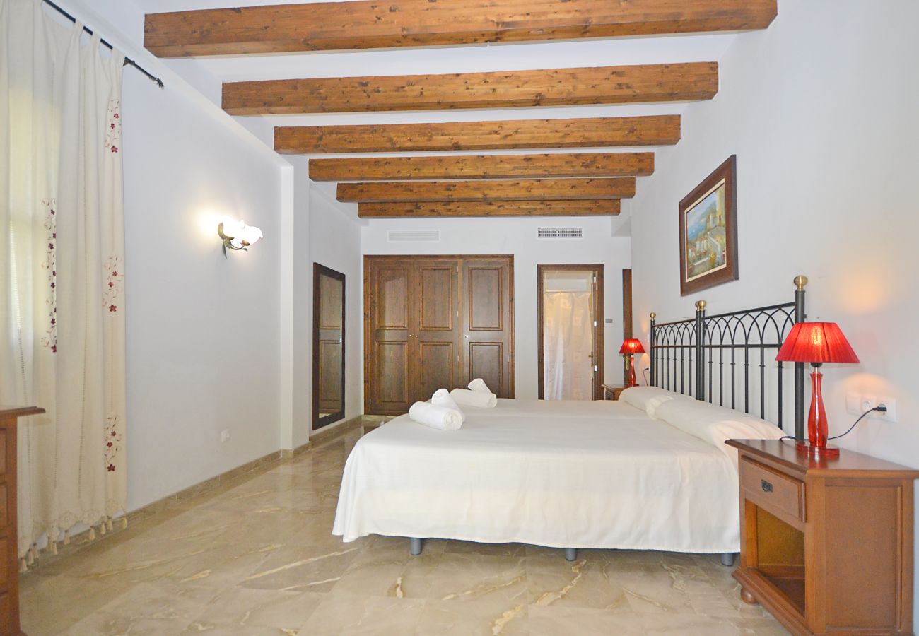 Cottage in Petra - Pleta