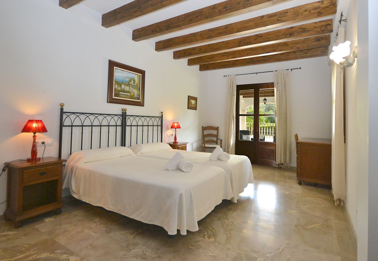 Cottage in Petra - Pleta