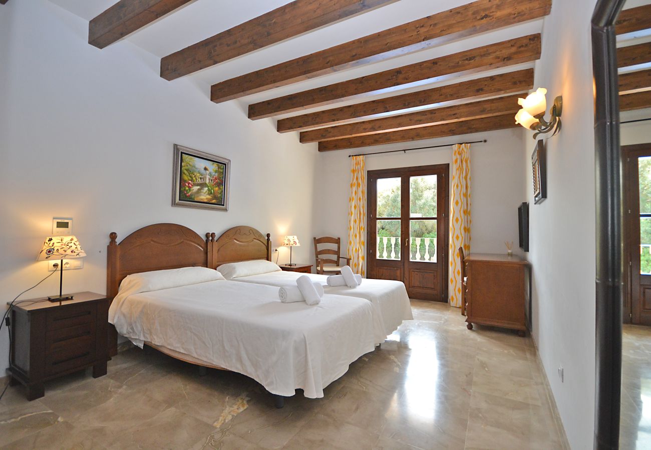Cottage in Petra - Pleta