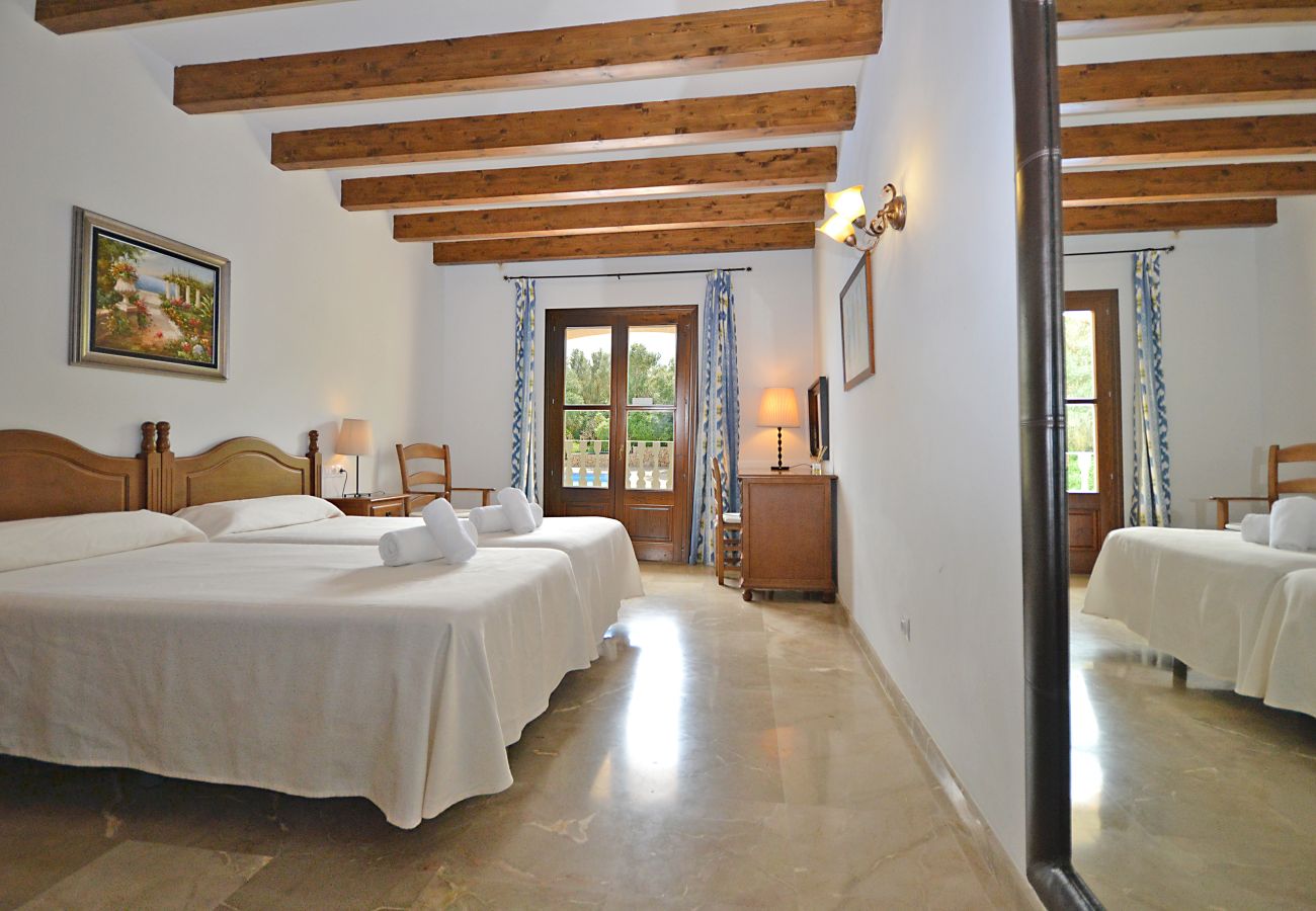 Cottage in Petra - Pleta